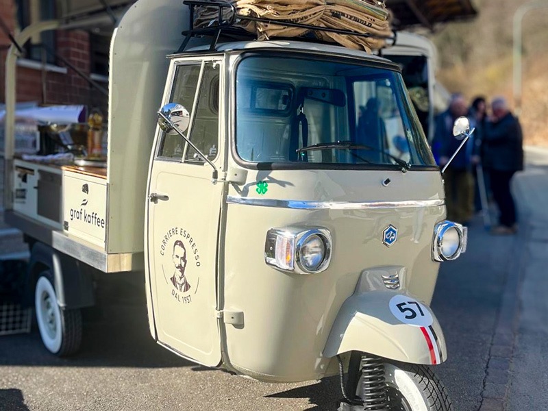 Corriere Espresso - neuer APE Piaggio von Graf Kaffee